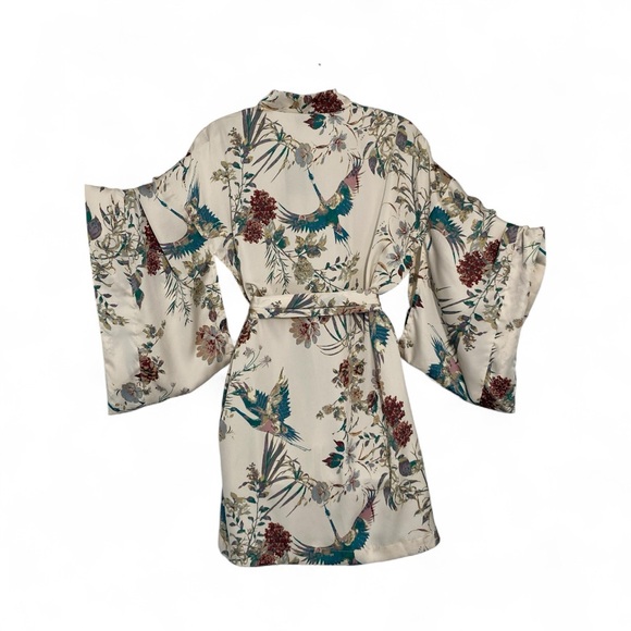 Dress Forum Multicolor Floral Kimono - Picture 3 of 8